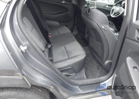 2017 Hyundai Tucson Sport z USA, uszkodzony, nr VIN KM8J3CA23HU496151